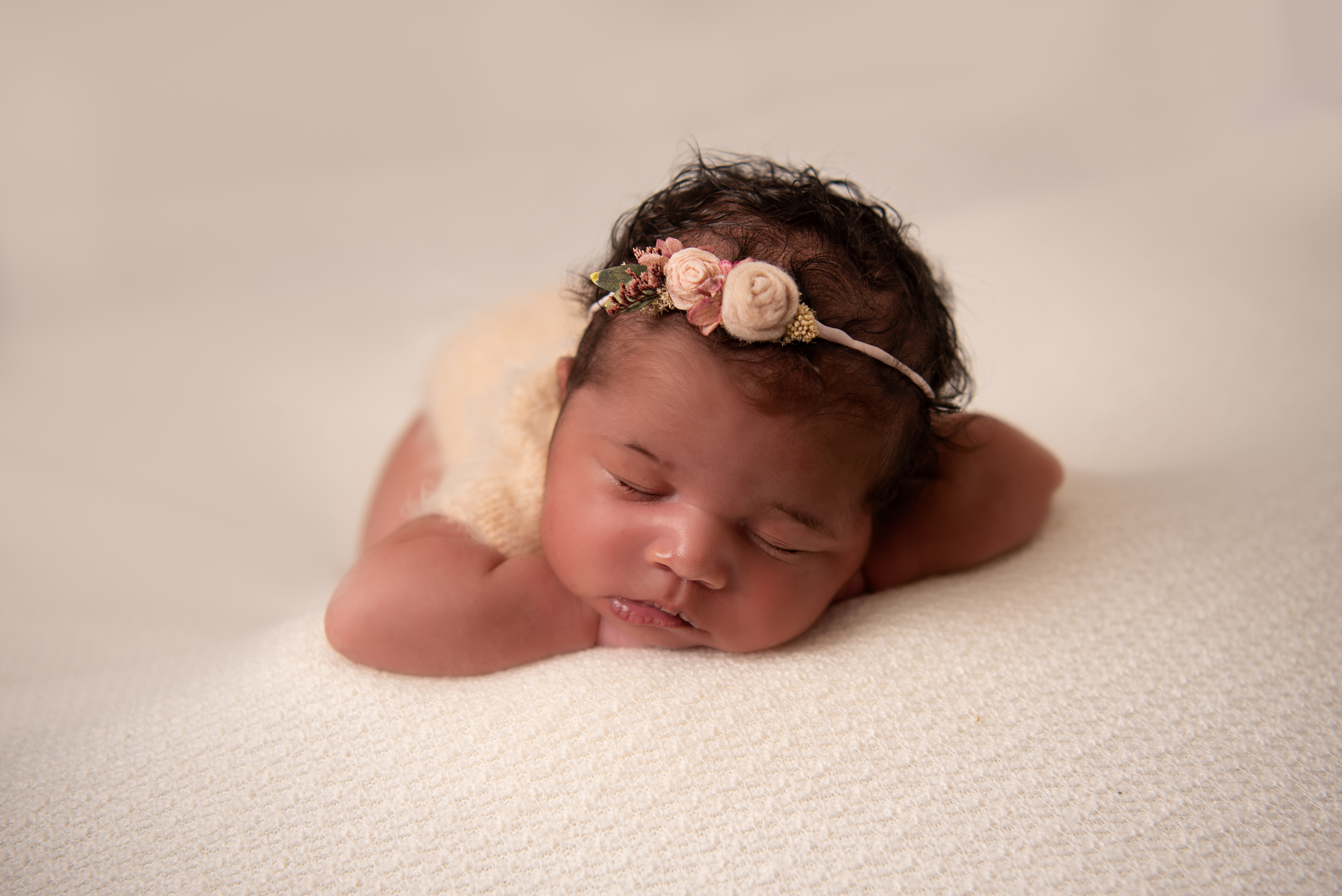 Newborn Photography by - Newborn Photography by DOLLY